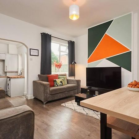 Haw Hill House - Modern 4 Bed Apartment Normanton  Ngoại thất bức ảnh